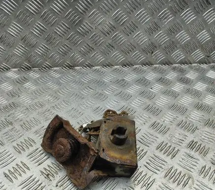 Toyota Hilux (AN10, AN20, AN30) Spare wheel mounting bracket 519000K051