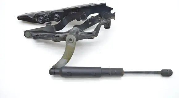 Engine bonnet/hood hinges