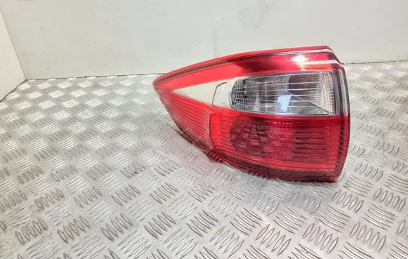 Ford C-MAX II Rear/tail lights AM5113405BF 89505047 89505047E6W