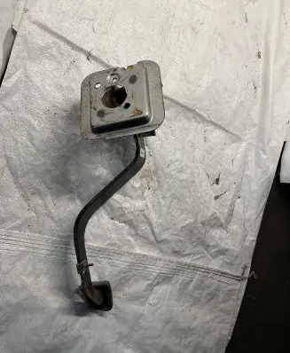 Mitsubishi L200 Clutch pedal 