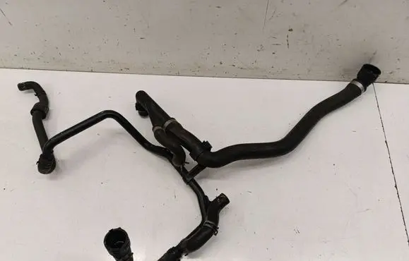 Volkswagen Golf VII Engine coolant pipe/hose 5Q0122051AL 5Q0122051BA
