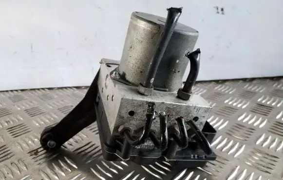 BMW X3 E83 ABS Pump 3450562 0265236012 3420395