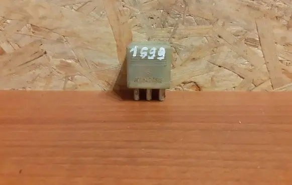 Mercedes-Benz C W202 Other relay 898135 1699