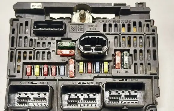 Peugeot 407 BSM Control unit 9656086080 BSML0100 S118983001K