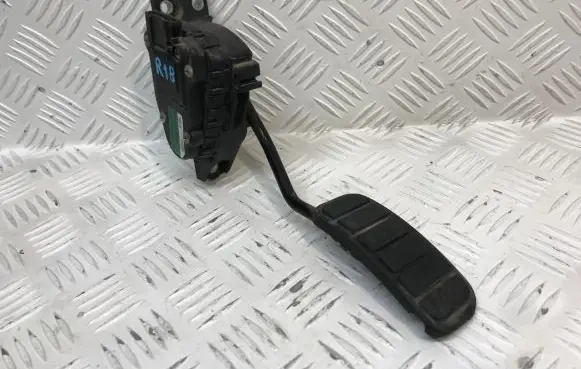 Renault Master II Accelerator throttle pedal 8200724059