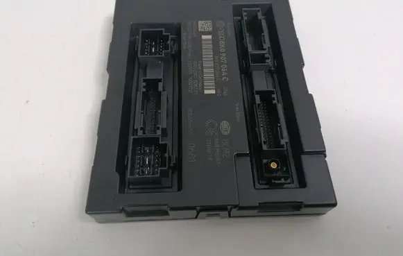 Audi A4 S4 B8 8K Comfort/convenience module 8K0907064C