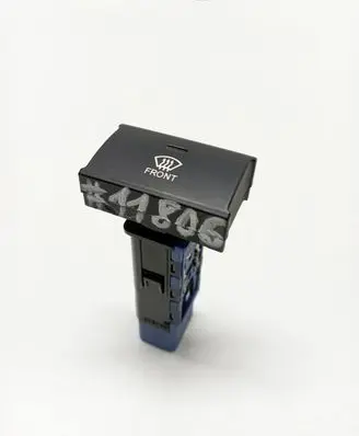 Hyundai Santa Fe Windscreen/window heater switch 621W05010