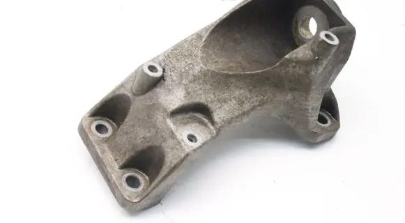 Audi A4 S4 B7 8E 8H Gearbox mounting bracket 8E0399114H