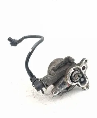 Opel Vivaro Vacuum pump 146502570R