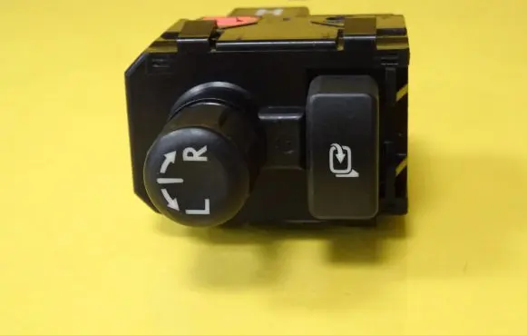 Subaru Impreza IV Wing mirror switch 83061FJ000