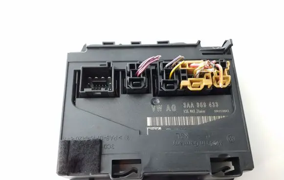 Volkswagen PASSAT B7 Comfort/convenience module 3AA959433