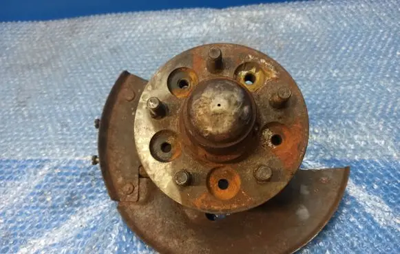 Jaguar XJS Front wheel hub