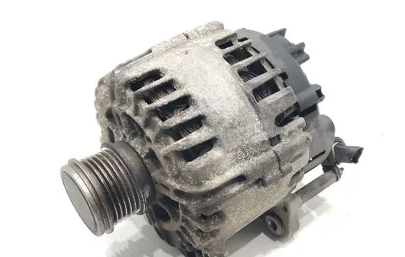 Volkswagen Golf VII Generator/alternator 04L903021D