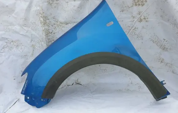 Dacia Sandero Fender 631011923R
