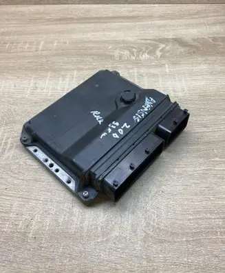Toyota Avensis T270 Engine control unit/module ECU 8966105D22 MB2759001921
