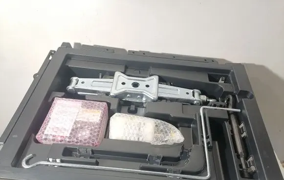 Lexus RX 450H Tool set 6499748030