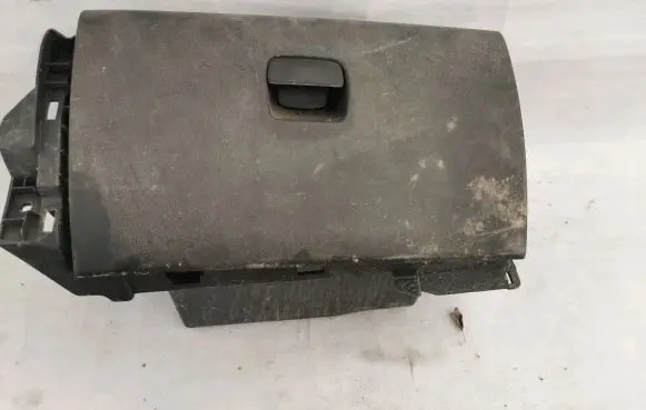 Renault Trafic III (X82) Glove box 681084723R 93868005 93868006