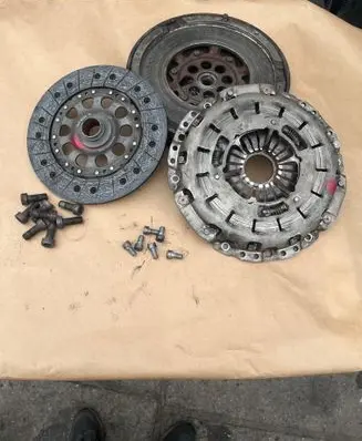 BMW 3 E90 E91 Clutch set kit 324033610