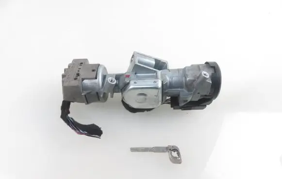 Ford S-MAX Ignition lock 3M513F880AC