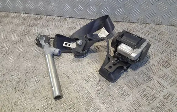 Mitsubishi Outlander Front seatbelt 6066746