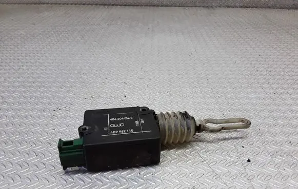 Audi A3 S3 8L Tailgate boot lock/latch motor 4B9962115