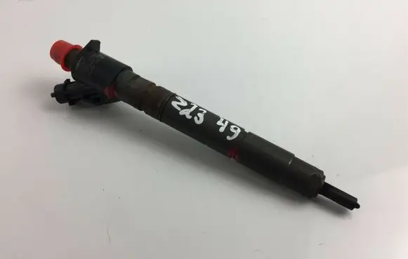 Volvo XC70 Fuel injector 31272690 Z2349