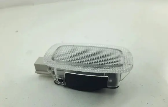 Mercedes-Benz E W212 Boot/trunk interior light A0028202101 2JA00921104