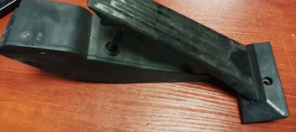 BMW 7 E65 E66 Accelerator throttle pedal 6766930