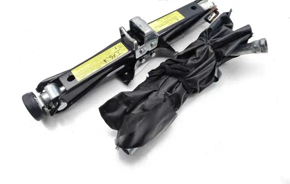 Audi A4 S4 B8 8K Lift Jack 8K0011031G