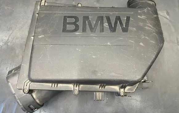 BMW 5 F10 F11 Air filter box 7604404 1066621 7605913