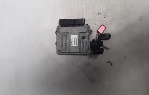 Opel Combo C Engine control unit/module 55196352ZJ