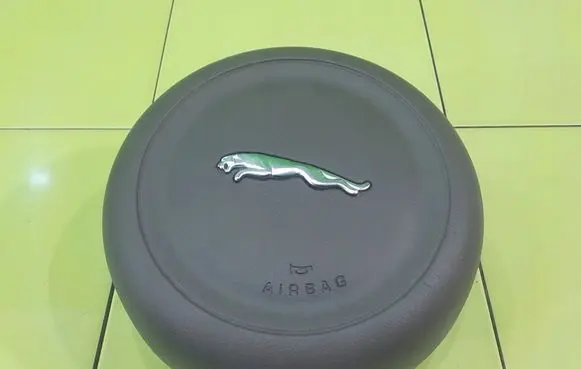 Jaguar XE Steering wheel airbag 0589P1000623