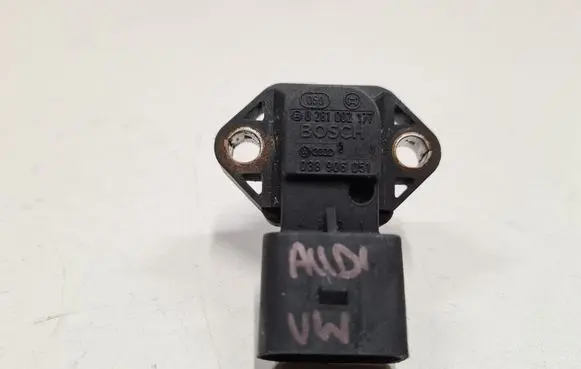 Audi A6 S6 C5 4B Air pressure sensor 0281002177 038906051