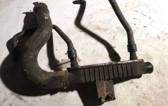 Engine oil radiator