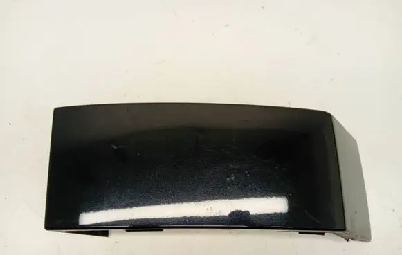 Volvo XC90 Rear/tail light trim molding 8620820