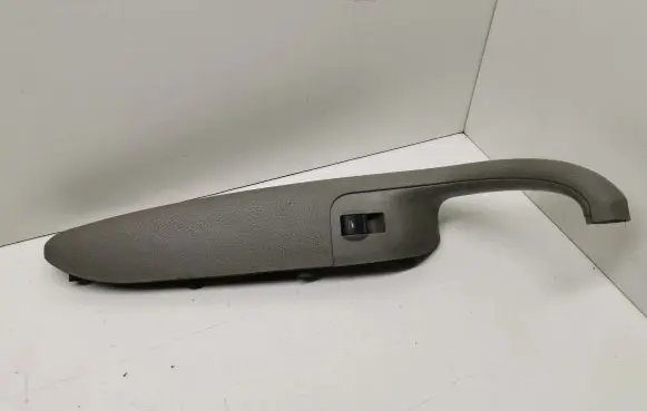 Audi A4 S4 B7 8E 8H Front door interior handle trim 8E1867174