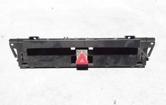 Volkswagen PASSAT B6 Hazard light switch 3C0953509A 3C0857318C