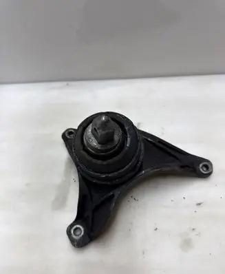 BMW 5 E39 Engine mounting bracket 1096080