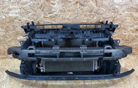 Volkswagen Golf VIII Radiator support slam panel
