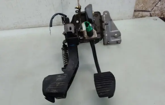 Citroen C4 I Pedal assembly 10381215