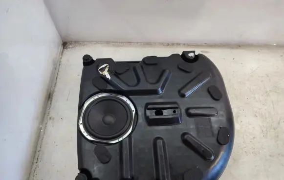 Jaguar XF X250 Subwoofer speaker CX2319A067AC
