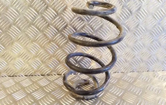 Nissan Note (E11) Rear coil spring