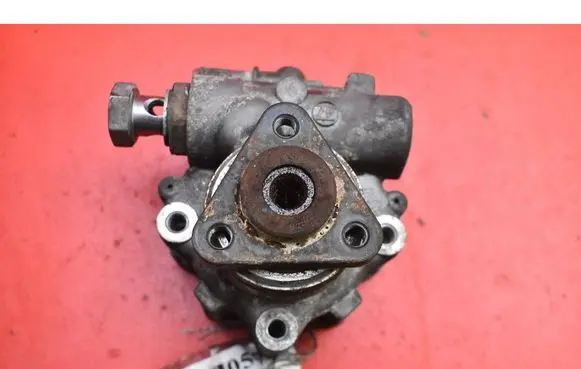 Audi A6 Allroad C5 Power steering pump 4F0145155A