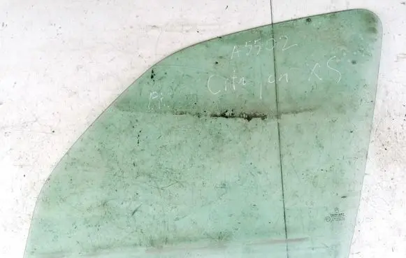 Citroen Xsara Picasso Front door window glass four-door