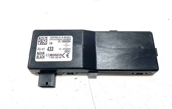 Opel Insignia A Door central lock control unit/module 13503204 DL32044Z132400Z6