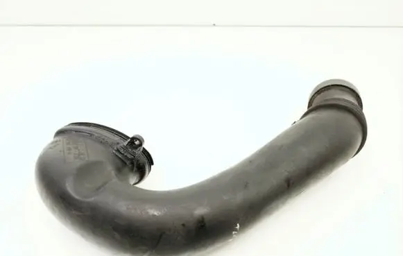 BMW 3 E46 Turbo air intake inlet pipe/hose 2248154 13712248154