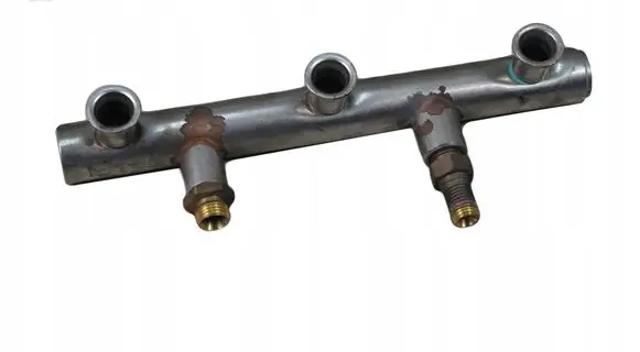 Audi A4 S4 B7 8E 8H Fuel main line pipe 06E130090C