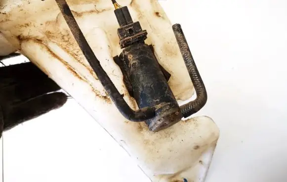 Ford Focus Windscreen/windshield washer pump