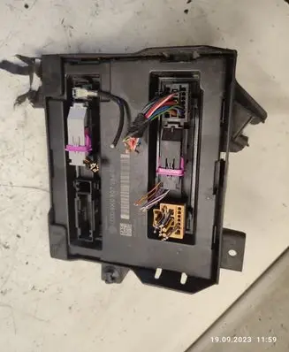 Audi A4 S4 B7 8E 8H Comfort/convenience module 8K0907064C