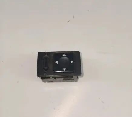 Subaru Impreza II Wing mirror switch
